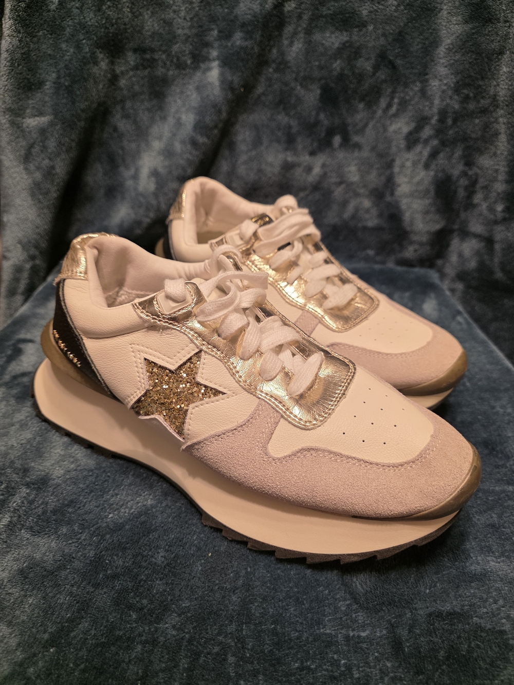Women's White and Gold Star Accent Sneakers - Casual Fashion Trainers